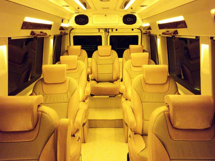 20 seater tempo traveller kochi