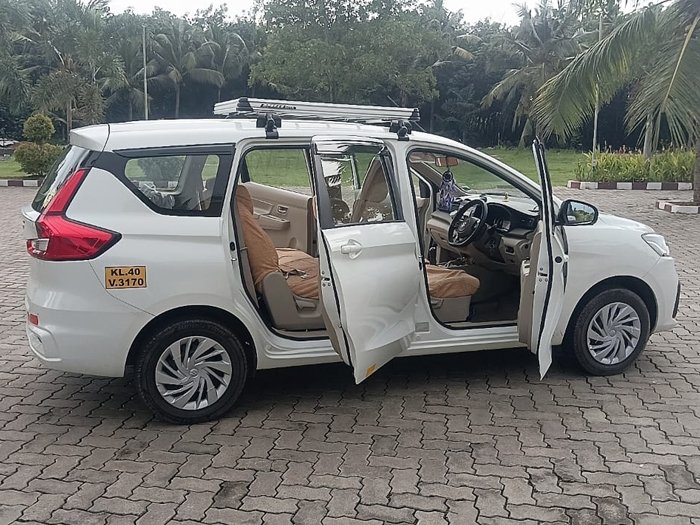 26 seats tempo traveller kochi