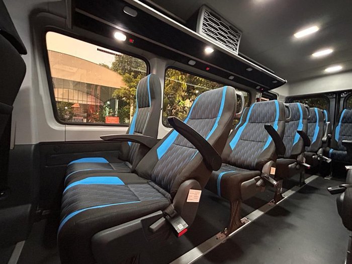 kochi luxury 26 bus on hire