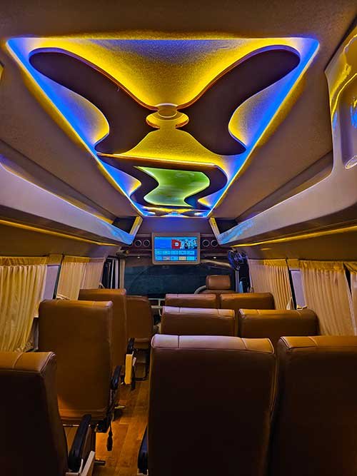 15 seater luxury tempo traveller, traveller bus price 17 seater per km