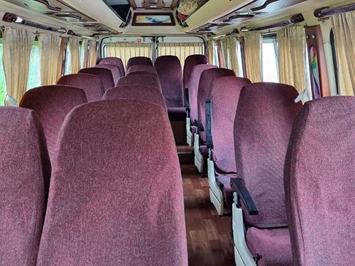 20 Seater Executive Tempo Traveller Kerala – Luxury Tourist Cab